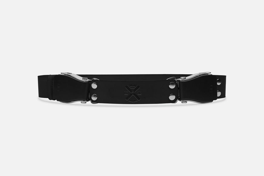 2-Schnallengürtel Standard in Black mit Schnalle in Schwarzsilber – handgefertigt in Berlin