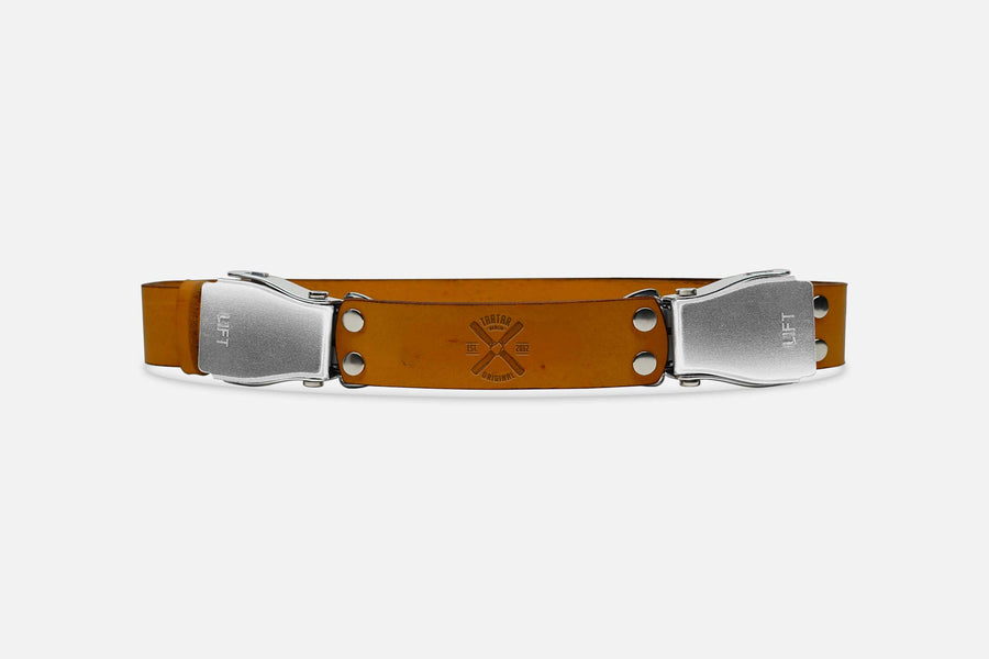 2-Schnallengürtel Standard in Cognac mit Schnalle in Roh Silber – handgefertigt in Berlin