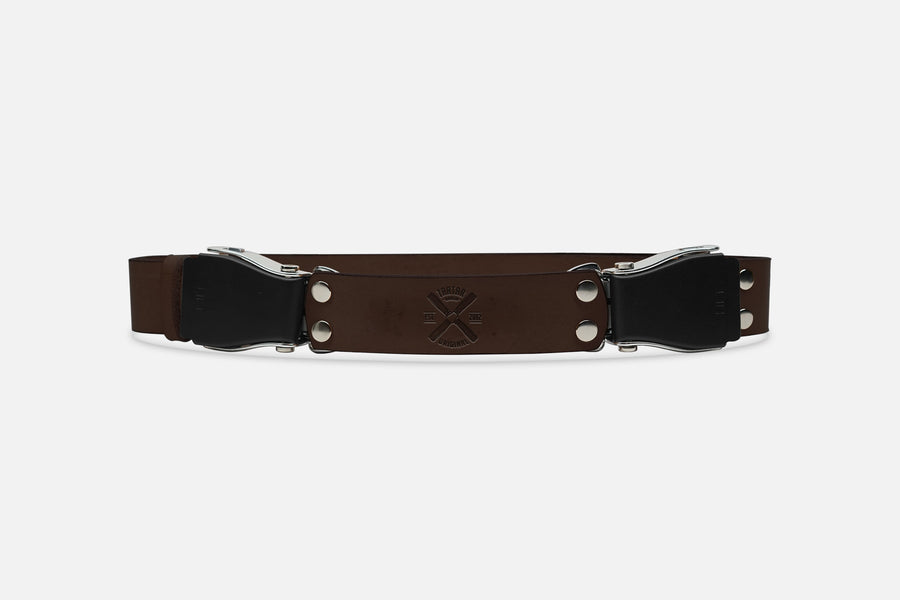 2-Schnallengürtel Standard in Darkbrown mit Schnalle in Schwarzsilber – handgefertigt in Berlin