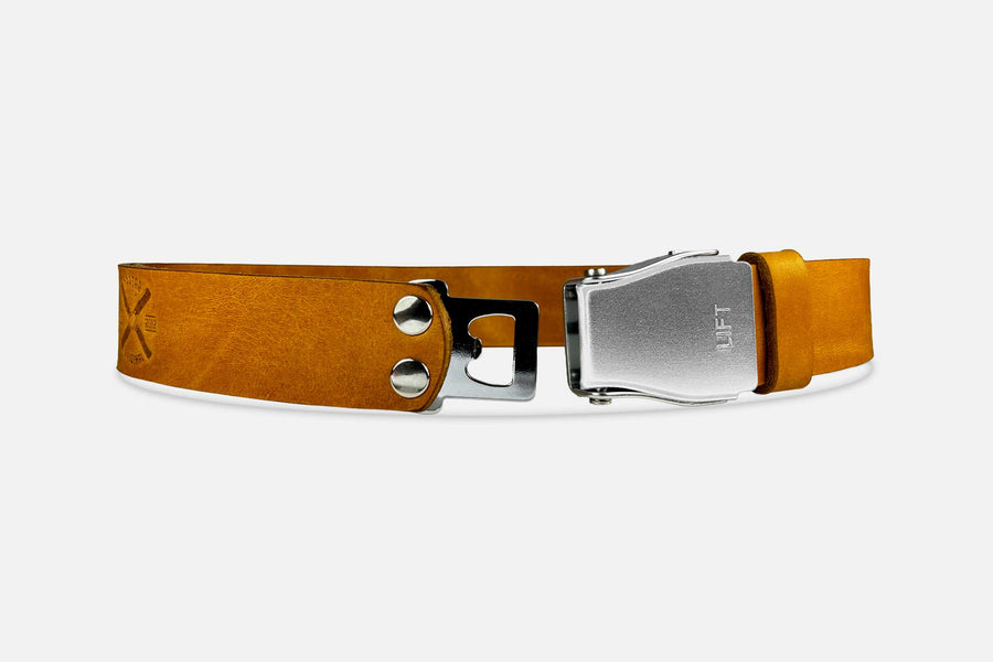 Gürtel Standard in Cognac mit Schnalle in Roh Silber, Detailansicht der Schnalle