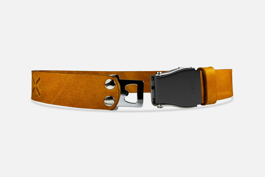 Gürtel Standard in Cognac mit Schnalle in Schwarzsilber, Detailansicht der Schnalle
