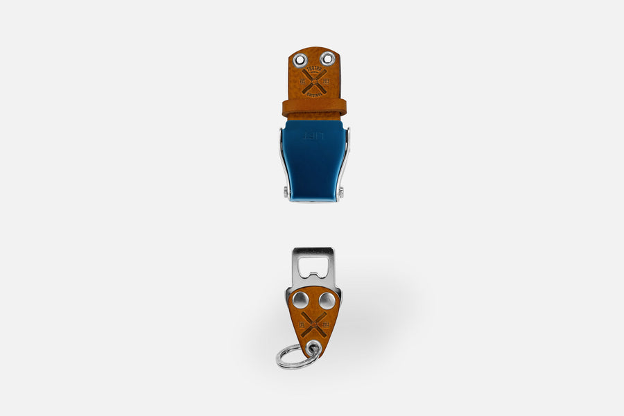 SCHLÜSSELHALTER (WAND) - COGNAC/BLAU