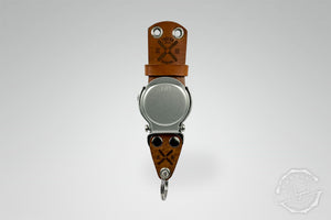 SCHLÜSSELHALTER/RUND (WAND) - COGNAC/SILBER
