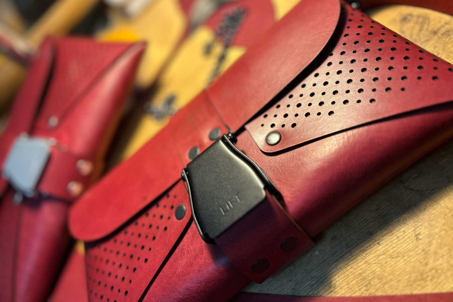 HANDTASCHE TOSCANA BURGUND/SCHWARZ